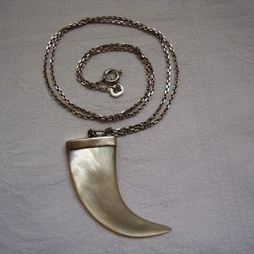 Srebrna ogrlica sa privjeskom od sedefa rog Muška Uni Rog