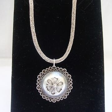 SREBRNI LANAC SA PRIVJESKOM TRADICIJSKI RUČNI RAD