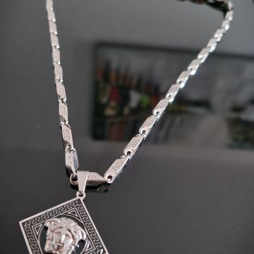 srebrni lanac VERSACE nov