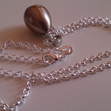Srebrni lančić i biser