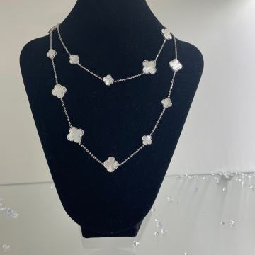 SREBRNI LANČIĆ DJETELINA