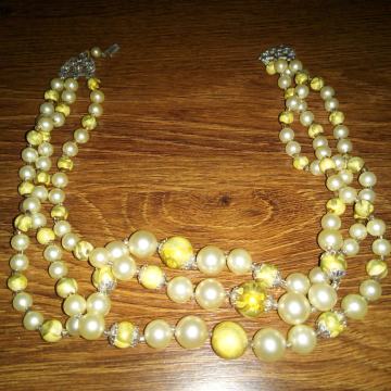 Stara bijela ogrlica - BIŽUTERIJA