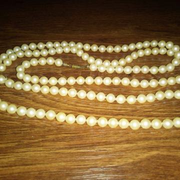 Stara bijela ogrlica - BIŽUTERIJA