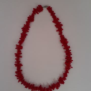 Stara koraljna ogrlica