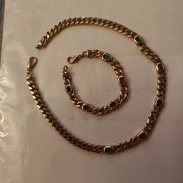 Vintage Carven zlatna narukvica sa raznobojnim kabosonima