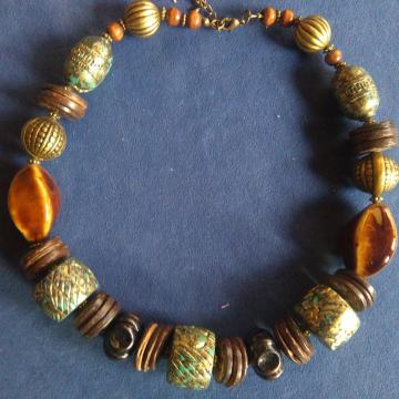 VINTAGE OGRLICA - UZ VRAT