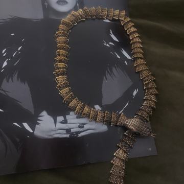 Vintage ogrlica zmija