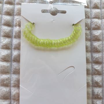 Zelena rastezljiva ogrlica