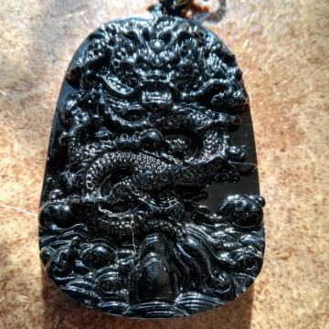 Zmaj privjesak sa ogrlicom