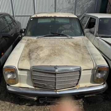 Mercedes 220 D W 115