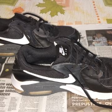 Crne Nike air patike