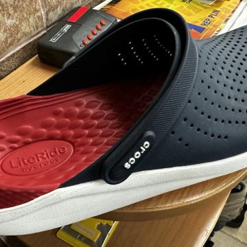 CROCS LiteRide - NOVO br. 44 i 37