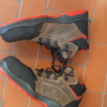 GOJZERICE MUŠKE NOVO