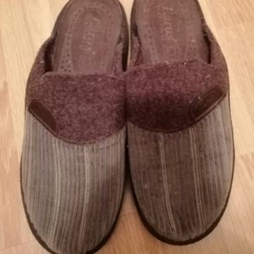 Muške papuče broj 42, kao nove, malo korištene