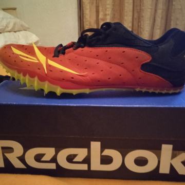 Sprinterice REEBOK, br. 42, nekorištene