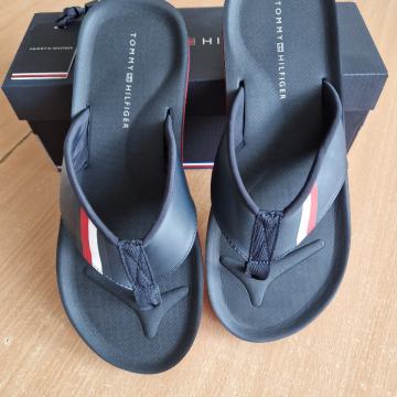 TOMMY HILFIGER JAPANKE / ŠLAPE / NATIKAČE BR. 41