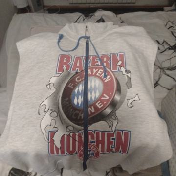 F.C. BAYERN MUNCHEN E.V. © NUTMEG MILLS® XL stara dukserica bez rukava