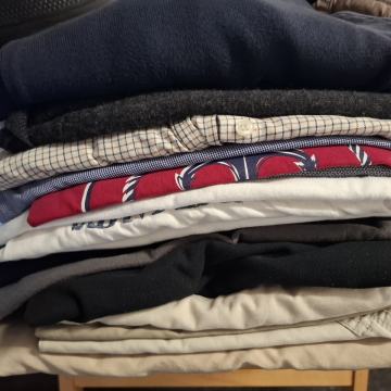 LOT muške odjeće 44/46 i klompe