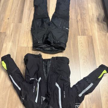 Motoristička jakna i hlače Modeka