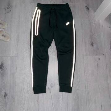 Nike Tech Fleece *reflektirajući*