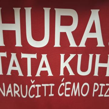 Pregača sa šaljivim natpisom 109