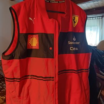 sportski prsluk Ferrari