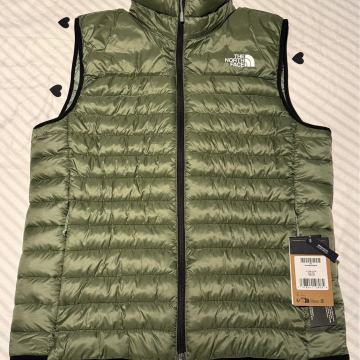 the north face pertex muški prsluk M