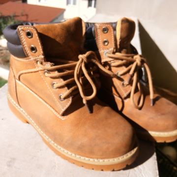 Atraktivne čizme gojzerice ORIGINAL BRUNO BRUNI broj 36 očuvane