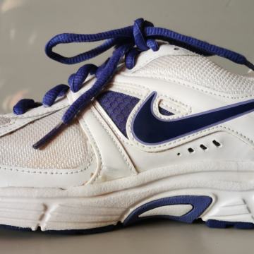 NIKE tenisice br. 38,5