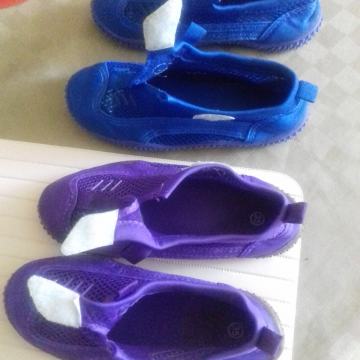 obuča gumena za vodu , br.35  , 33 ,vidi slike !