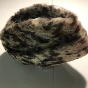 kapa šubara krzno foke