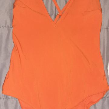 Jednodjelni kupaći kostim