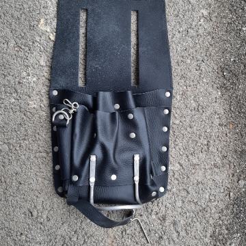 Pojasna kožna torbica za alat