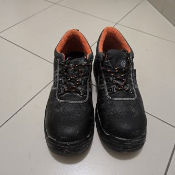 PRODAJA MUŠKIH ZAŠTITNIH RADNIH CIPELA POVOLJNO