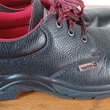 Radne cipele broj 45 sa zaštitnom kapicom vodonepropusne kao nove