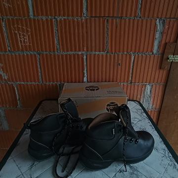 Radne cipele vel. 45