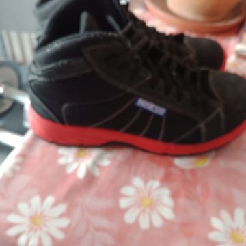 Radne cipele sa zastitnom kapom,jednom nosene