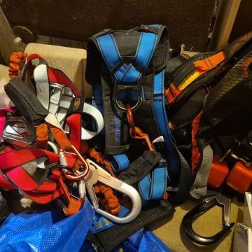 Sigurnosni pojasevi za skele