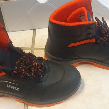 Uvex radne cipele 43