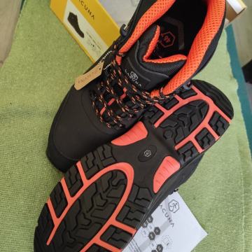 Radne zaštitne visoke cipele NOVO Br 48