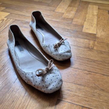 Bijele balerinke na točkice, br 38