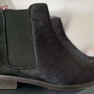 Čizme do gležnja od prave dlake