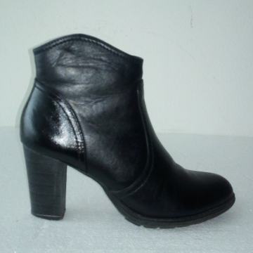 Clara Barson gležnjače/ vel. 40