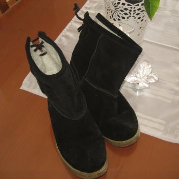 CRNE GLEŽNJAČE S KRZNOM BR. 36