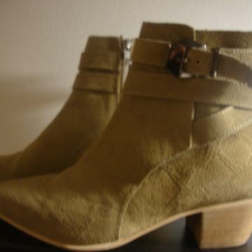 Gležnjače smeđe br. 40