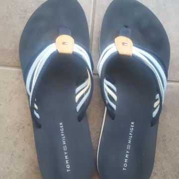 Japanke Hilfiger malo nošene br 39