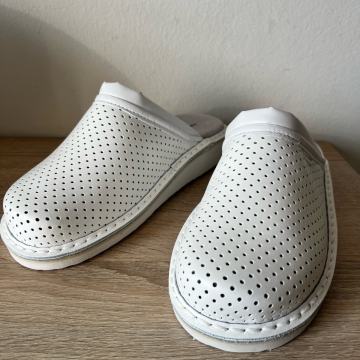 Kopitarna klompe 40 NOVO