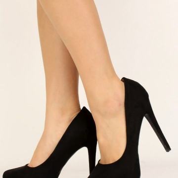 NOVE kožne cipele vel. 40 na elegantnu visoku petu