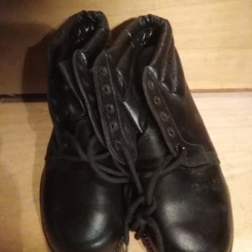 Kožne gležnjače br.39 URIHO, nove