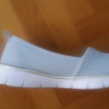 Lagane ljetne tenisice br.39.5